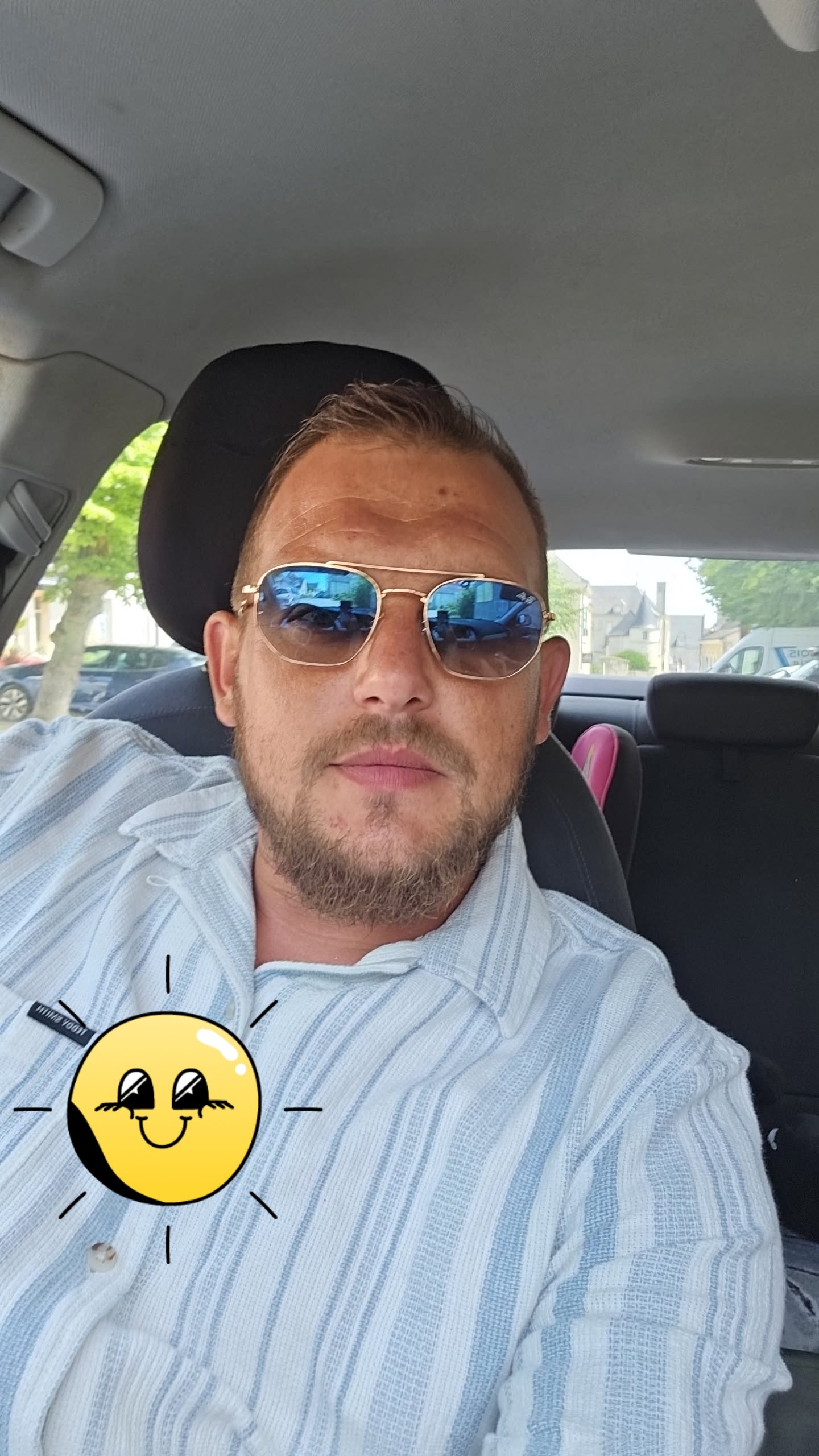 Charles-adrien - Arzúa - A Coruña | Chat